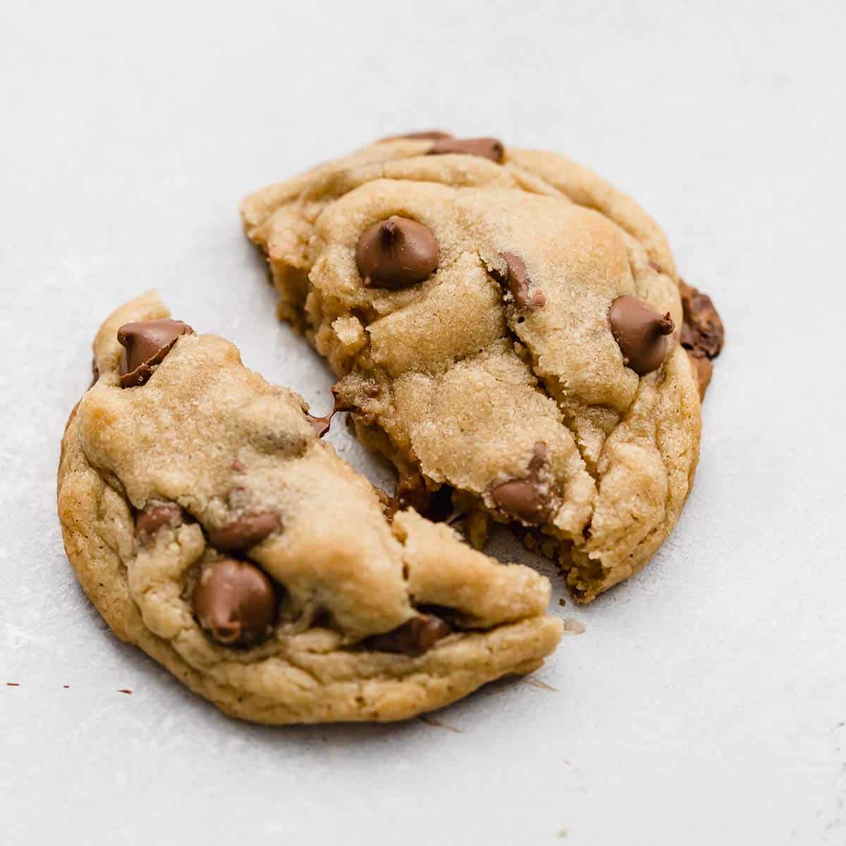 best-crumbl-chocolate-cookie-recipe