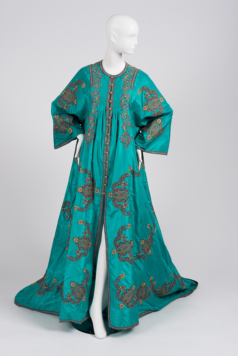 Evening Dressing Gown, early 21st century. Oscar De La Renta